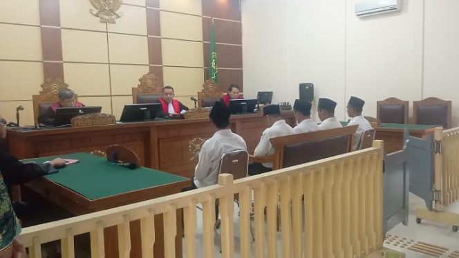 
 Akhirnya Pelaku Utama Kasus Penganiayaan Di Ratamba dipidana 12 Bulan & Empat Pelaku Lainnya Tujuh Bulan